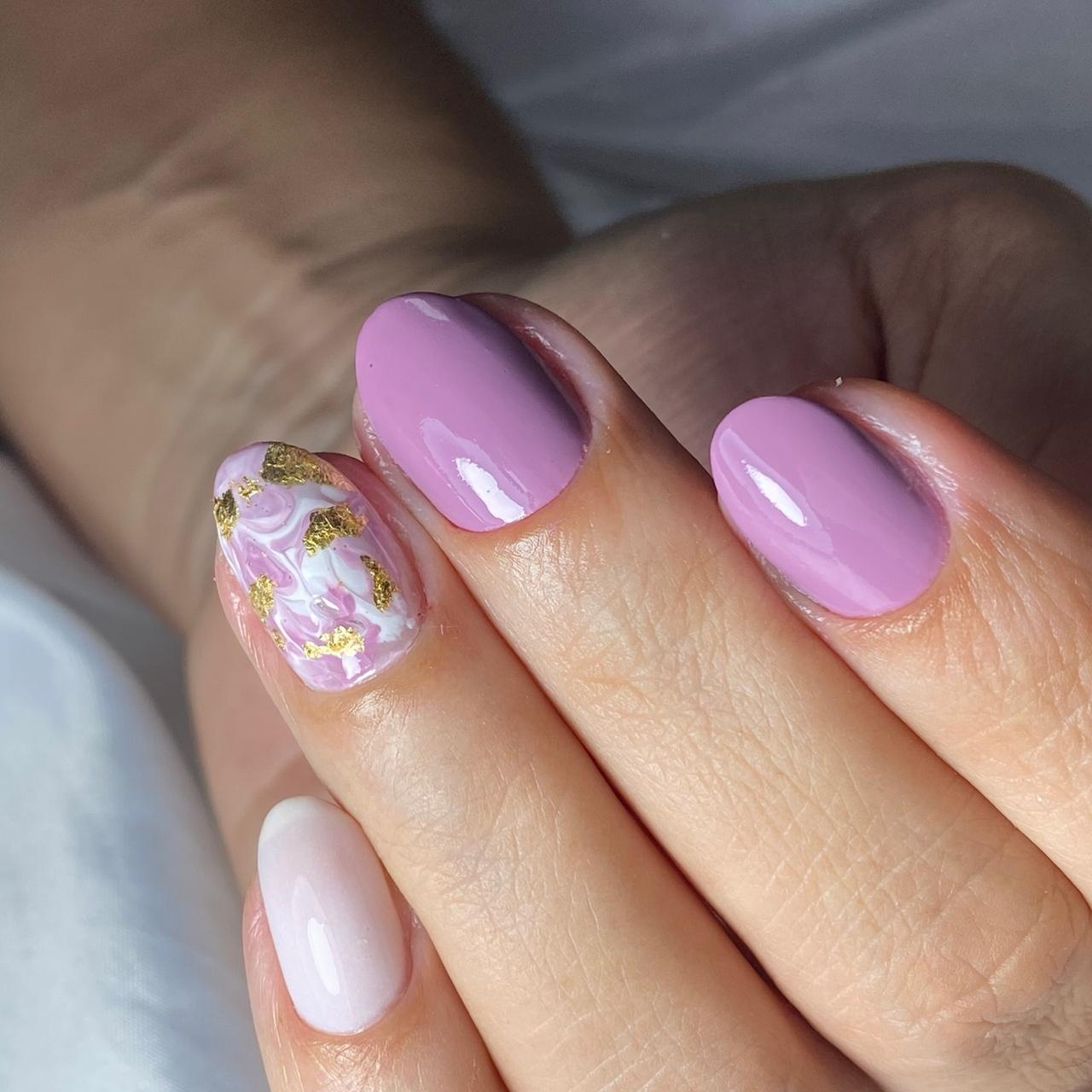 Cuticulagem de excelência, esmaltação tradicional e decoração